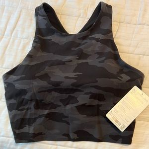 a-c conscious crop in powervita top from athleta with built in bra!